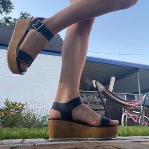 Steve Madden platform sandals